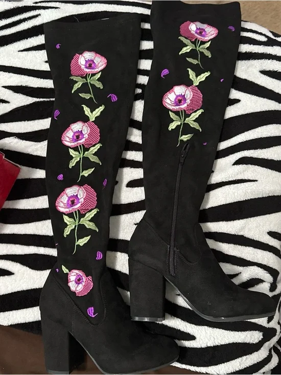 Embroidered Black Suede Knee-High Boots with Pink and Purple Floral Detail - Picture 2 of 2
